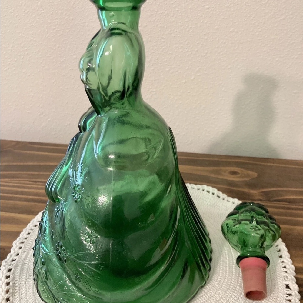 Vintage Empoli Emerald Green Victorian Lady Decanter Made in Italy 11 1/2” - Picture 8 of 11